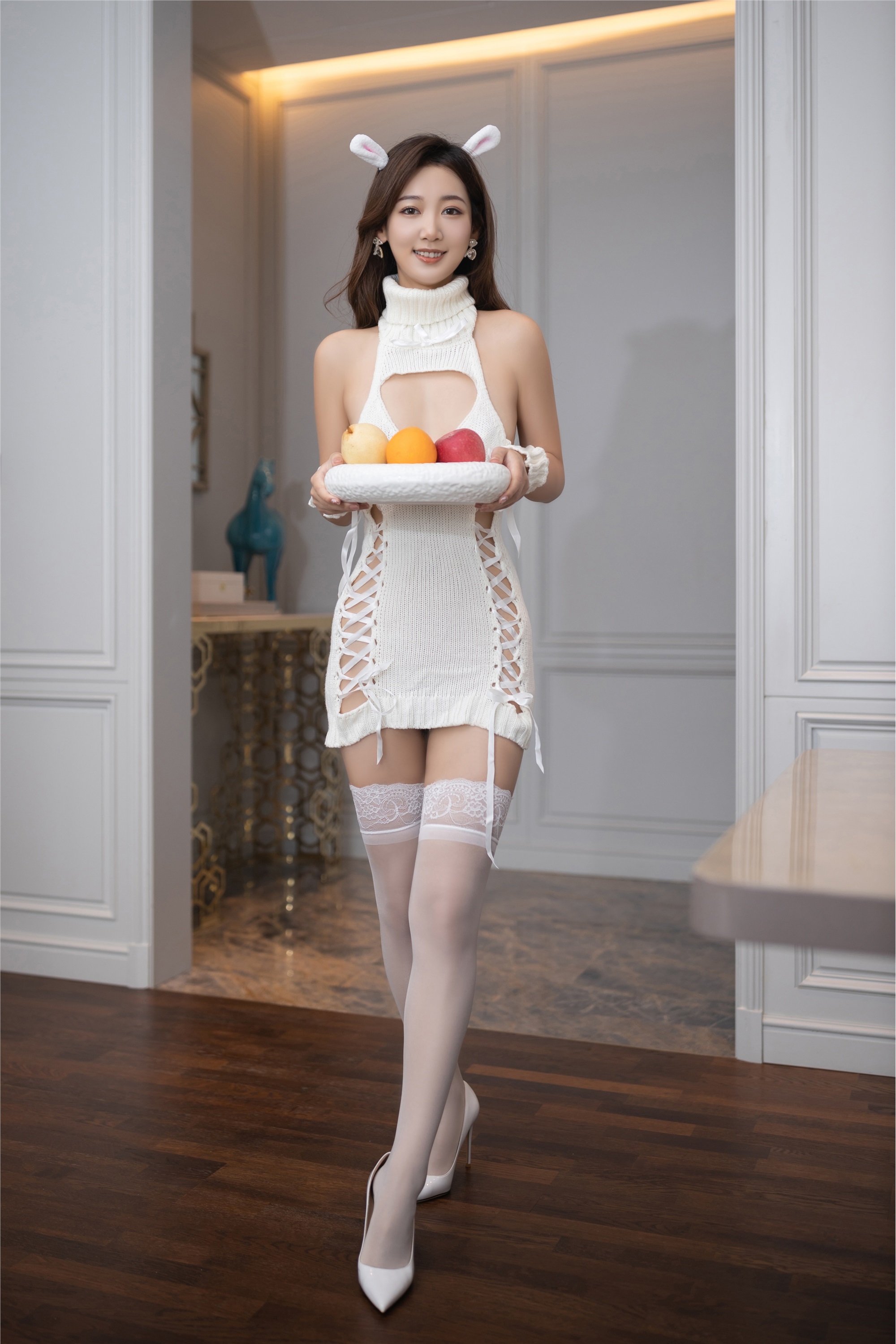 Tang Anqi – a photo of rabbit dress